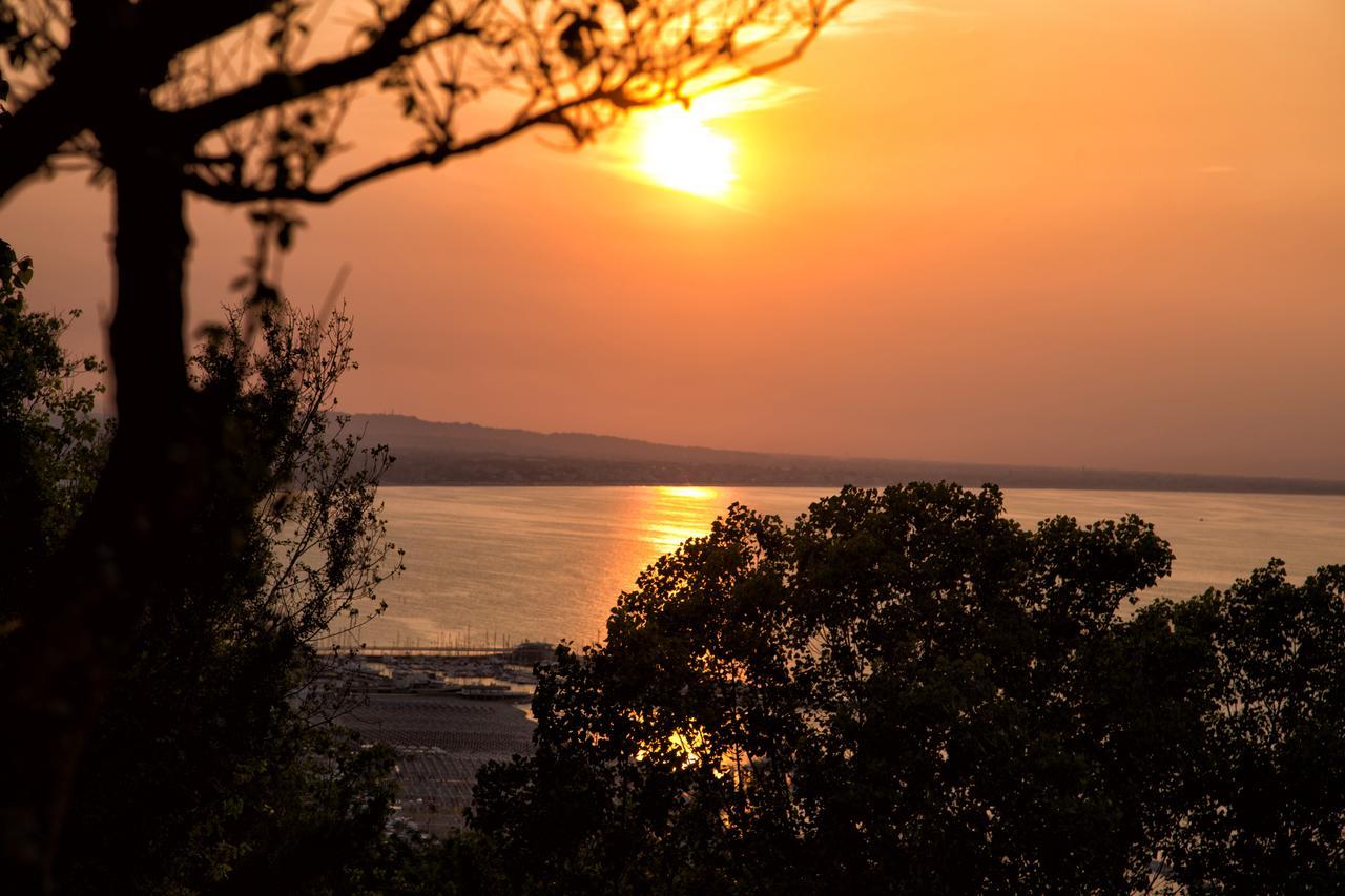 Bahita - Betty'S B&B Gabicce Mare Kültér fotó